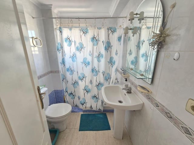 Bungalow de 2 habitaciones en Aguas Nuevas, Torrevieja en venta - 159.000 € (Ref: 9322605)