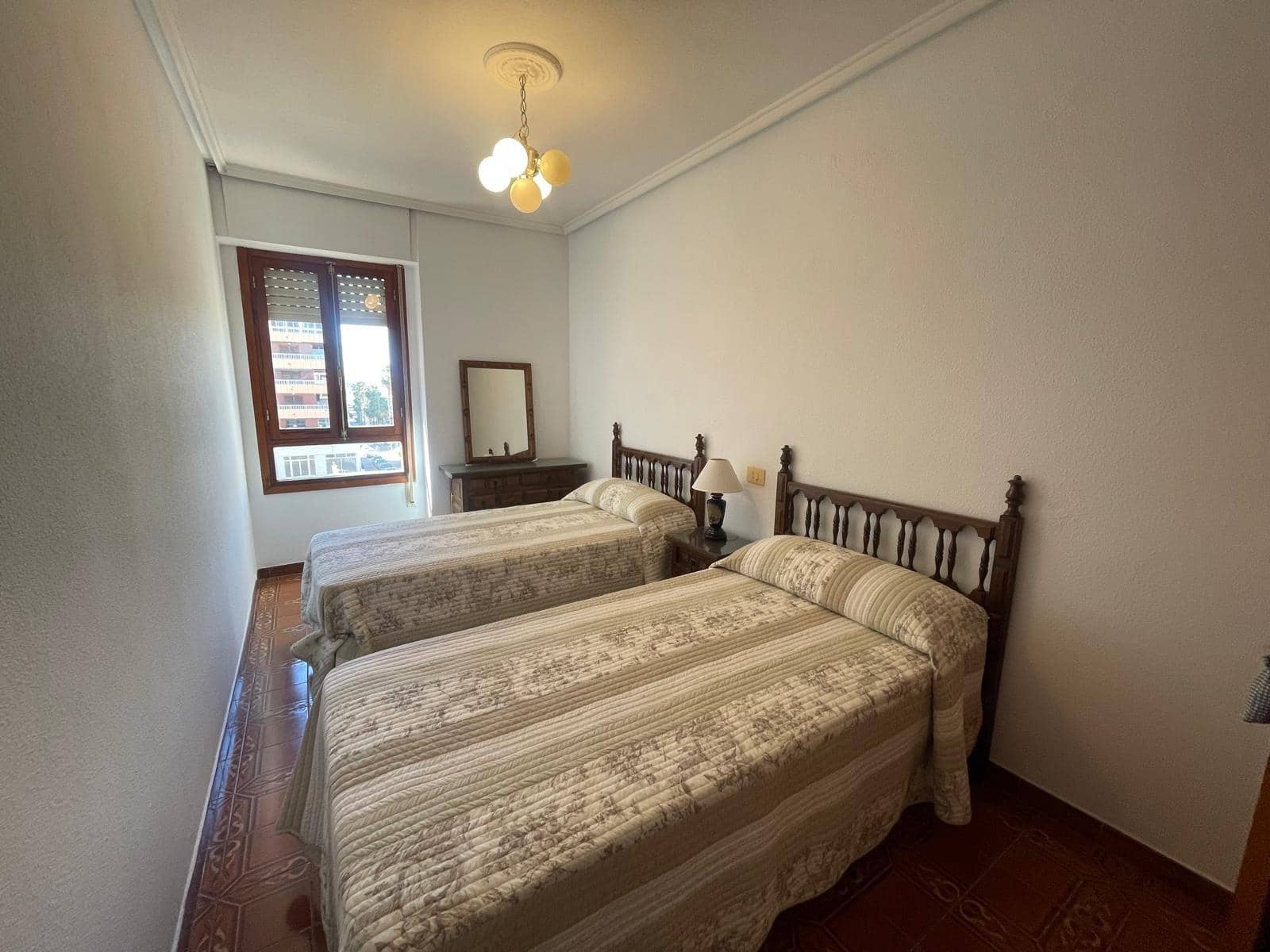 Apartamento de 3 habitaciones en Torrevieja en venta - 180.000 € (Ref: 9326617)