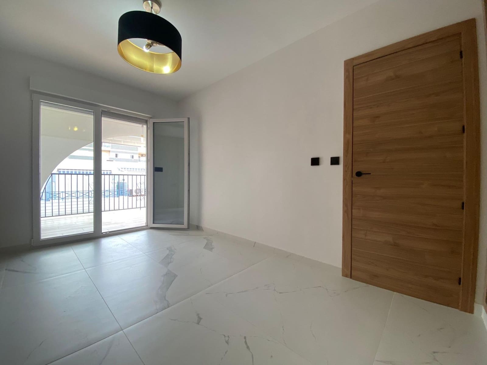 2 sovrum Takvåning till salu i Torrevieja - 165 000 € (Ref: 9326622)