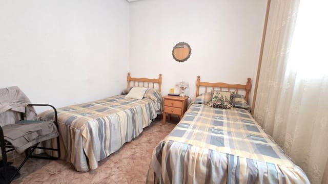 2 bedroom Apartment for sale in Torrevieja - € 126,000 (Ref: 9349394)