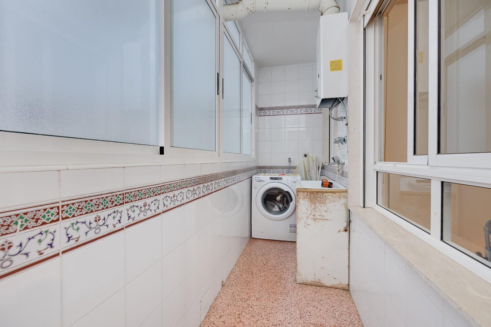 4 sovrum Lägenhet till salu i Torrevieja med garage - 199 900 € (Ref: 9401363)