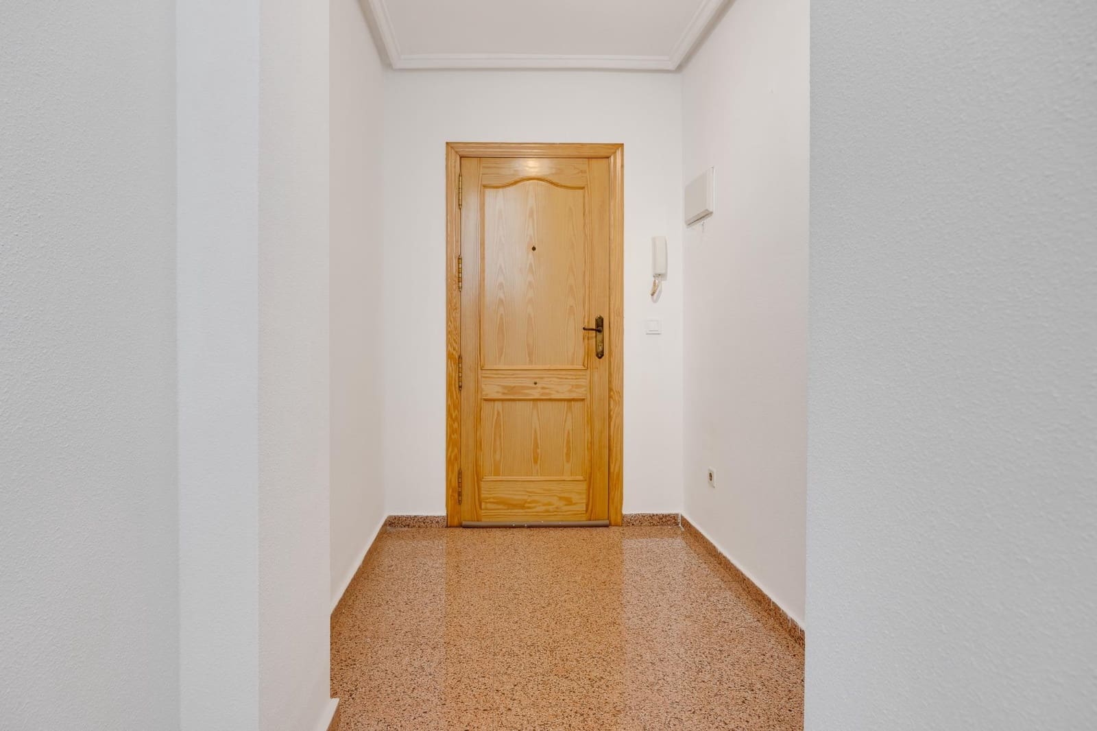 4 Zimmer Apartment zu verkaufen in Torrevieja mit Garage - 194.500 € (Ref: 9406609)