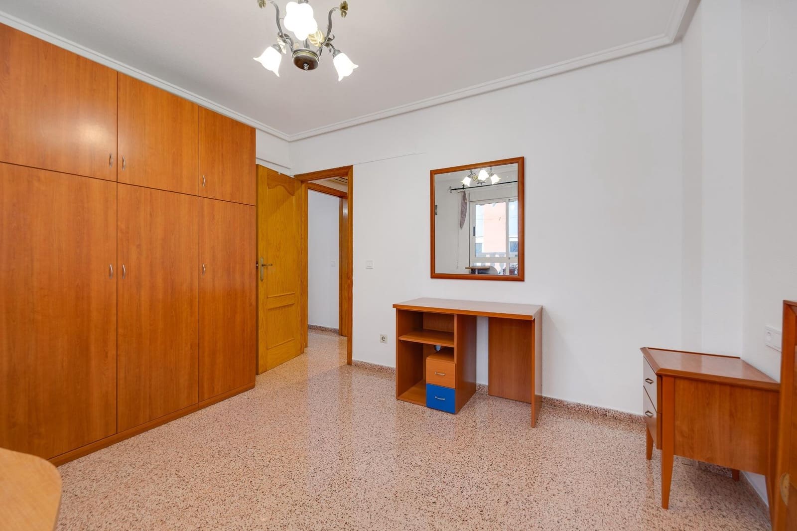 4 Zimmer Apartment zu verkaufen in Torrevieja mit Garage - 194.500 € (Ref: 9406609)