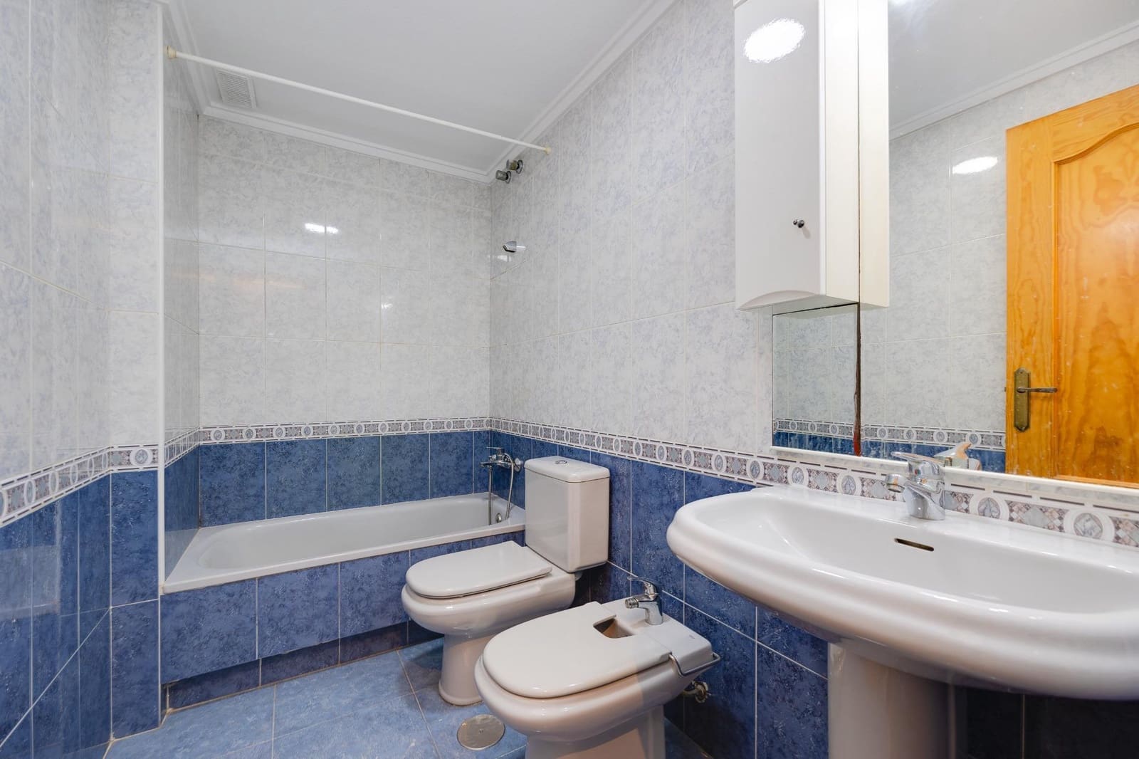 4 Zimmer Apartment zu verkaufen in Torrevieja mit Garage - 194.500 € (Ref: 9406609)