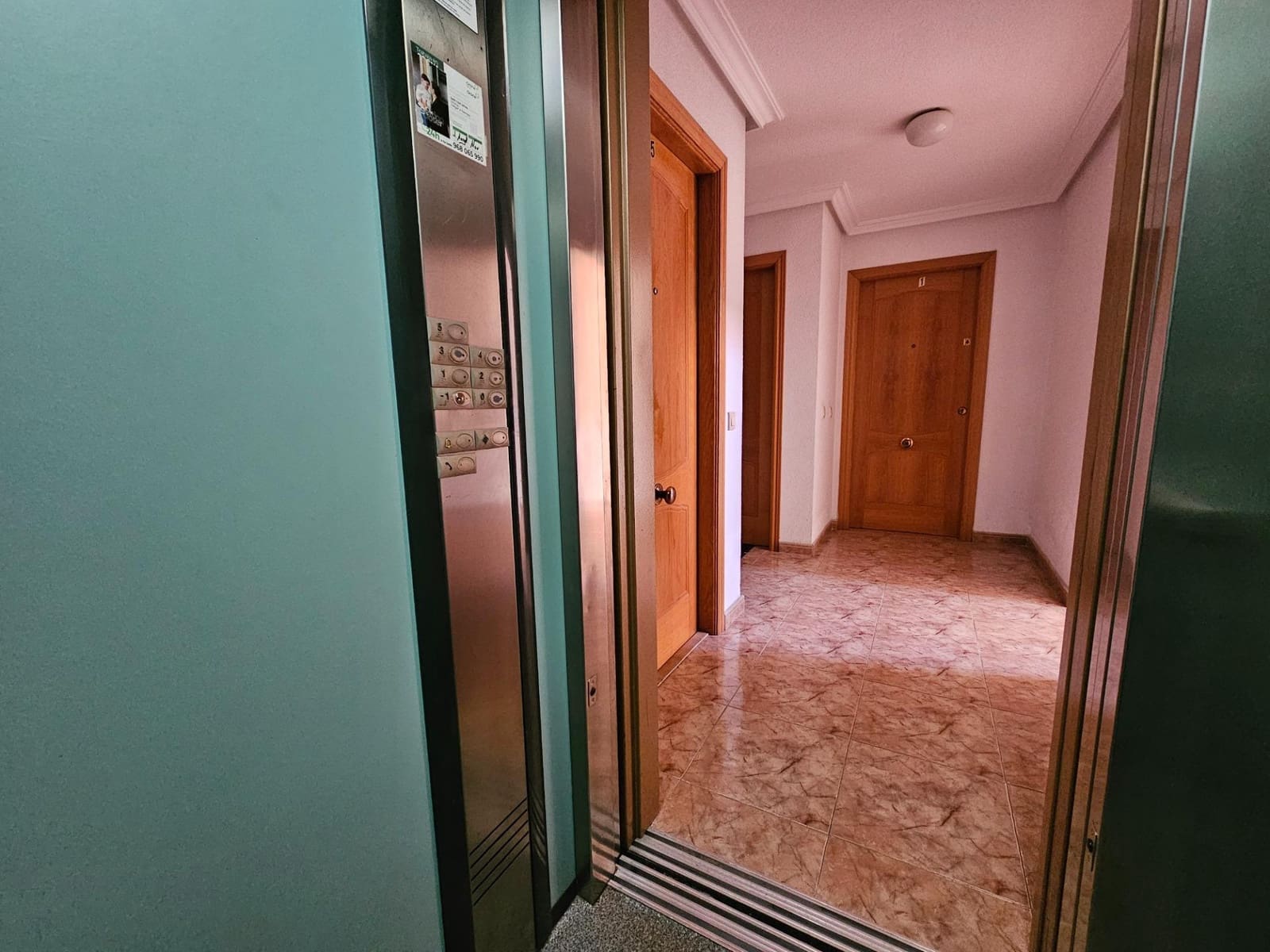 2 bedroom Apartment for sale in Torrevieja - € 126,000 (Ref: 9413967)