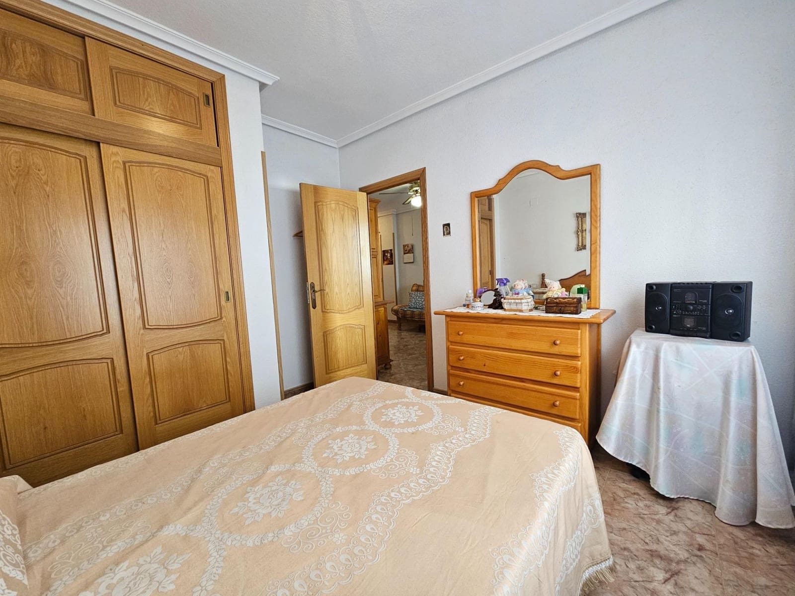 2 bedroom Apartment for sale in Torrevieja - € 126,000 (Ref: 9413967)