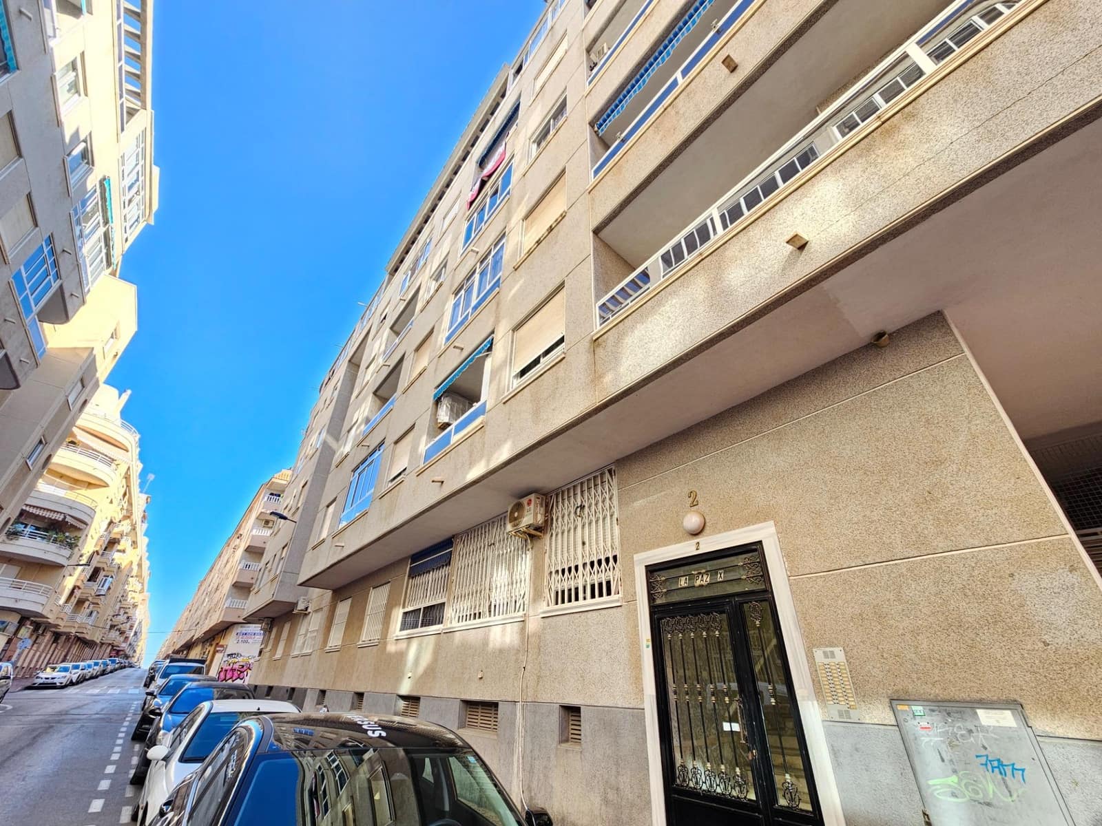 2 bedroom Apartment for sale in Torrevieja - € 126,000 (Ref: 9413967)