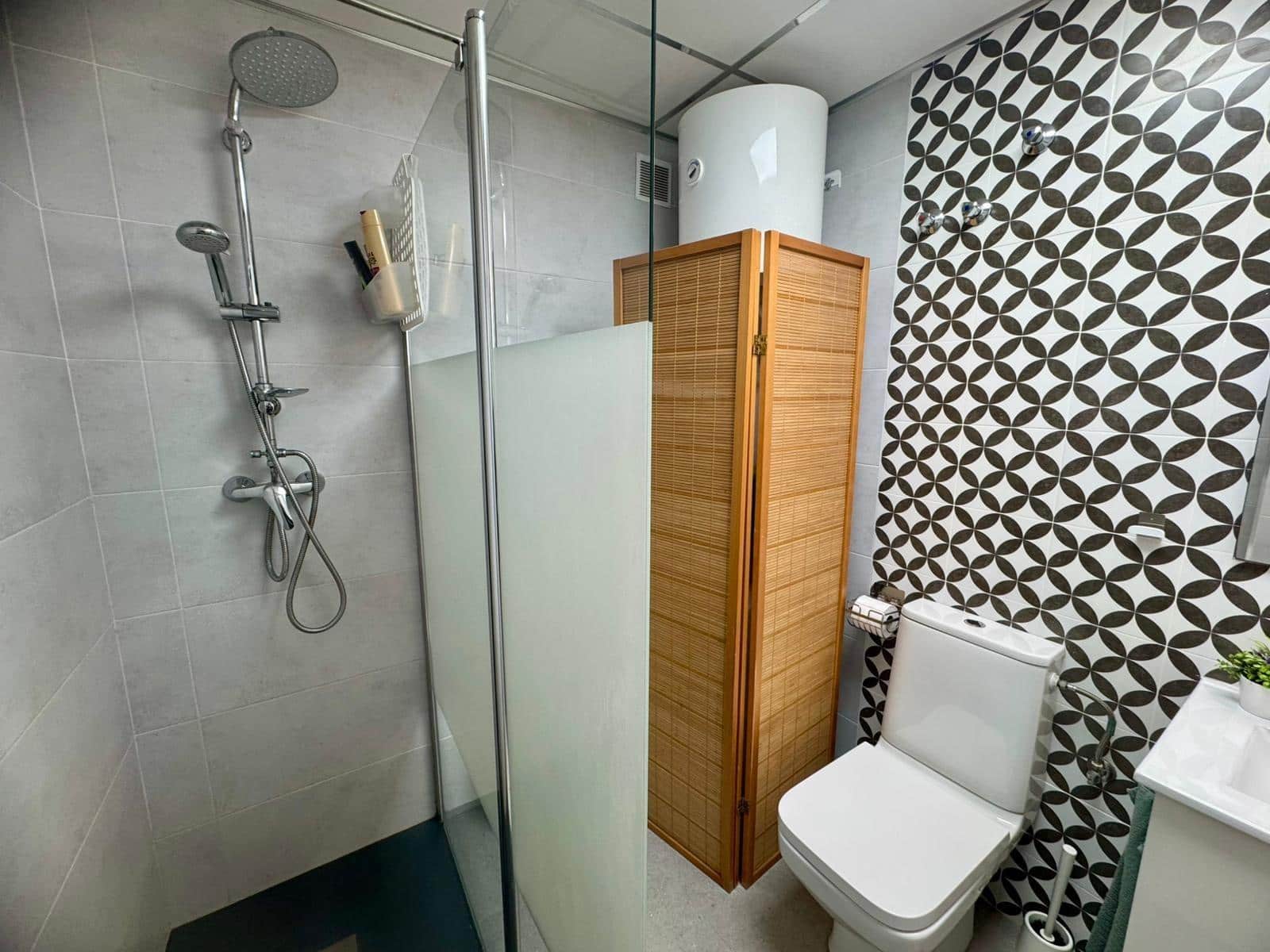 Studio te koop in Torrevieja met zwembad - € 99.500 (Ref: 9427415)