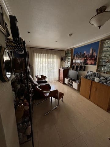 3 makuuhuone Huoneisto myytävänä paikassa Centro, Torrevieja mukana 
autotalli - 175 000 € (Ref: 9431008)