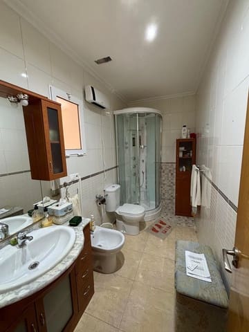 3 makuuhuone Huoneisto myytävänä paikassa Centro, Torrevieja mukana 
autotalli - 175 000 € (Ref: 9431008)