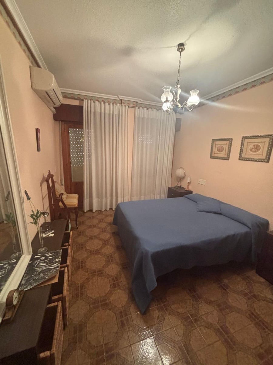 Apartamento de 3 habitaciones en Torrevieja en venta - 170.000 € (Ref: 9435952)