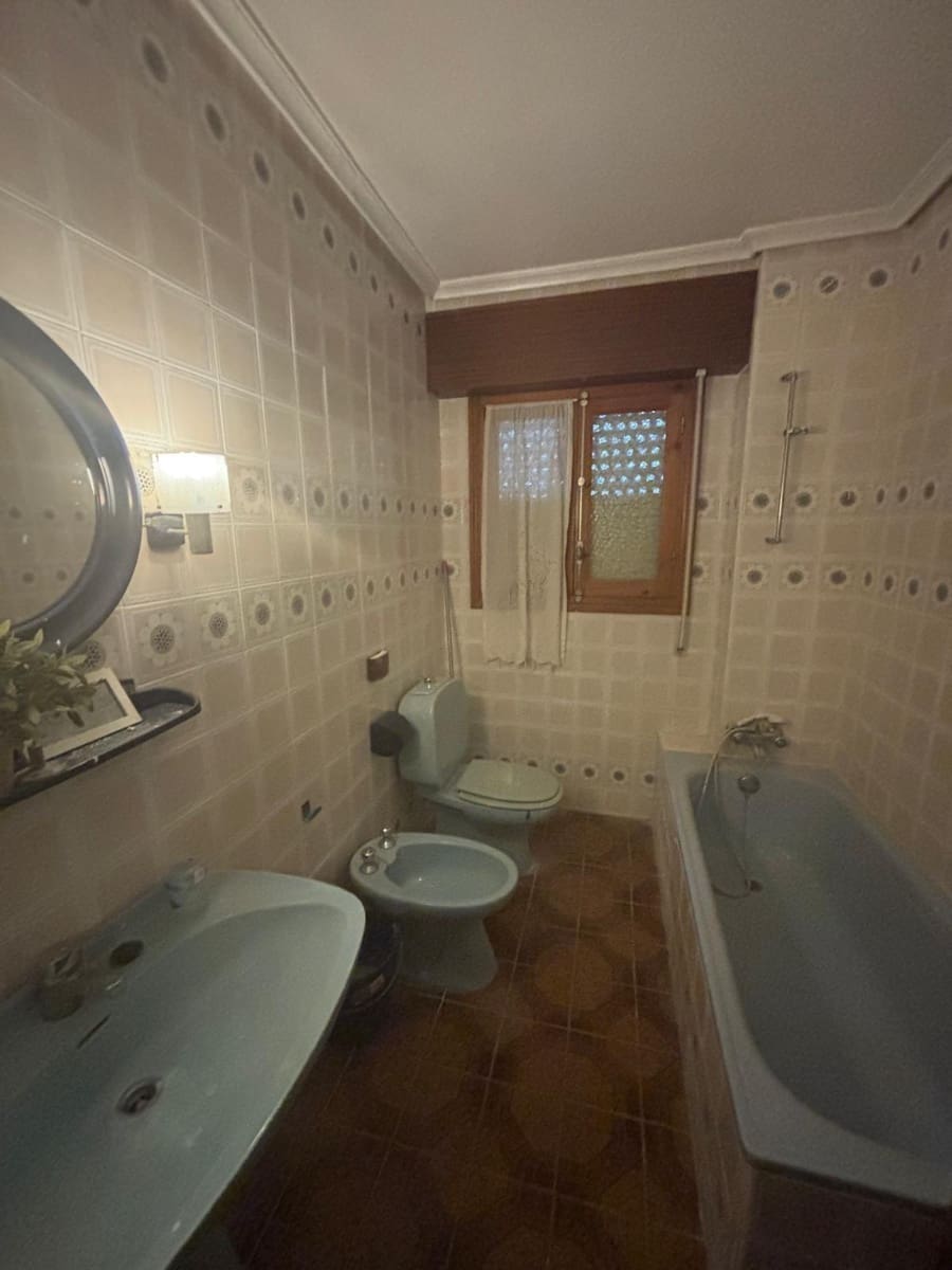 Apartamento de 3 habitaciones en Torrevieja en venta - 170.000 € (Ref: 9435952)