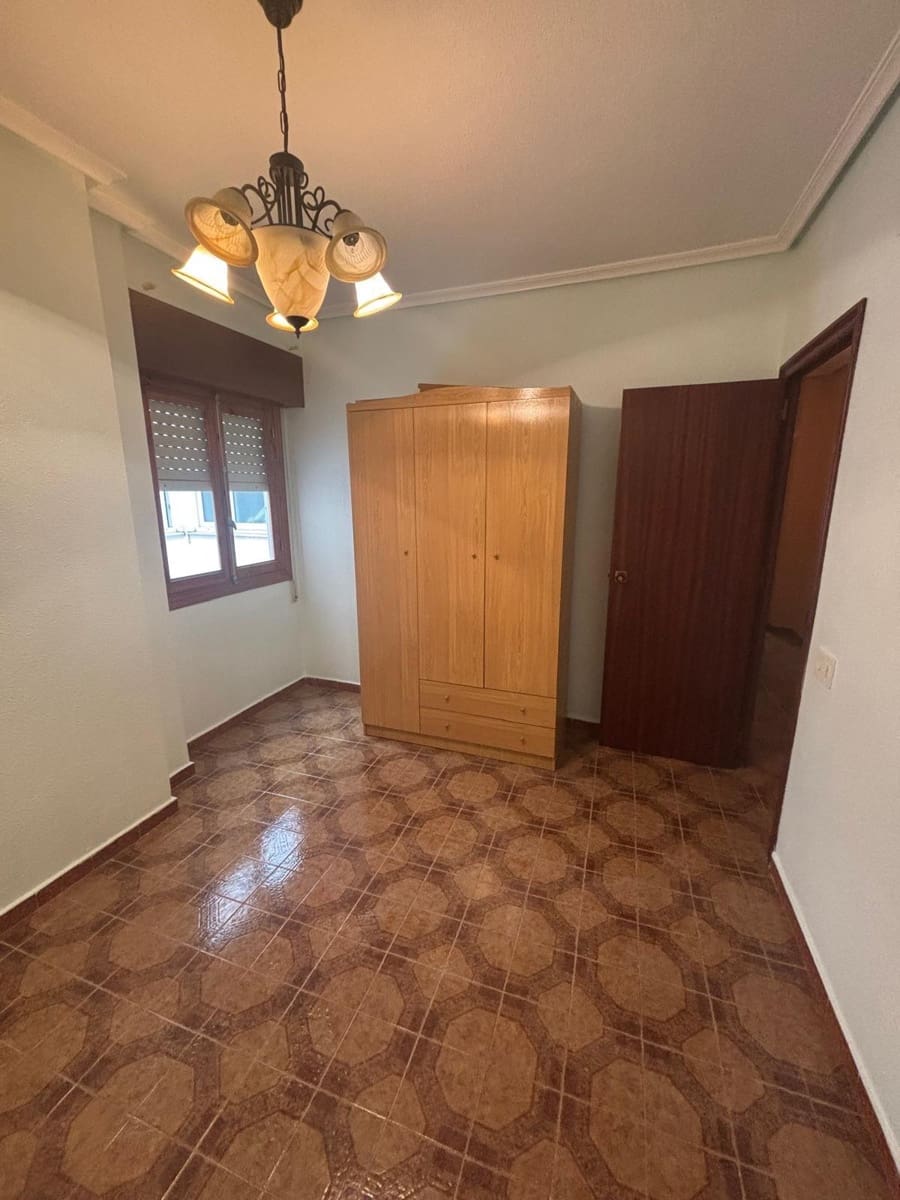 Apartamento de 3 habitaciones en Torrevieja en venta - 170.000 € (Ref: 9435952)