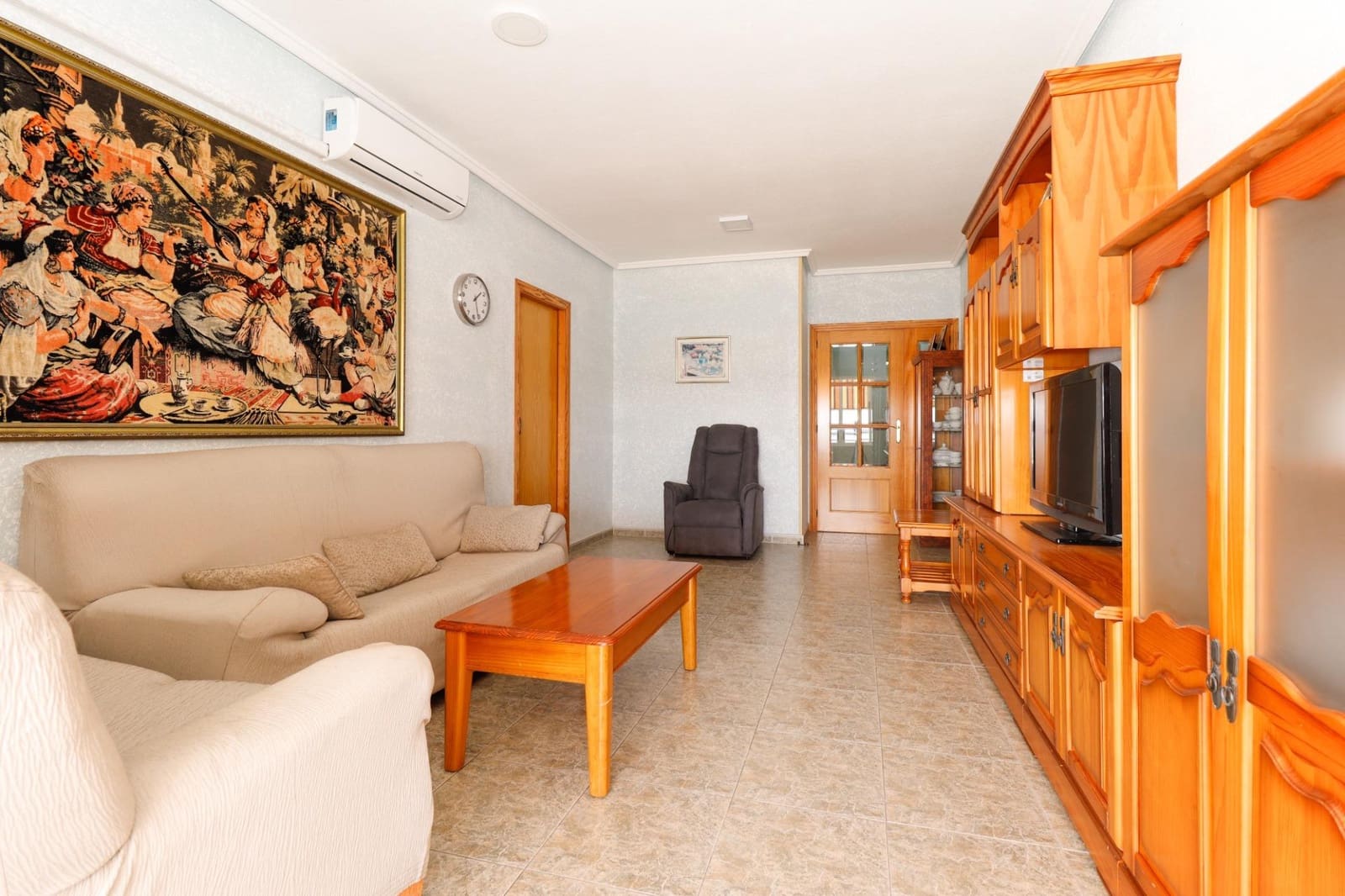 3 sovrum Lägenhet till salu i Torrevieja med garage - 199 000 € (Ref: 9440219)