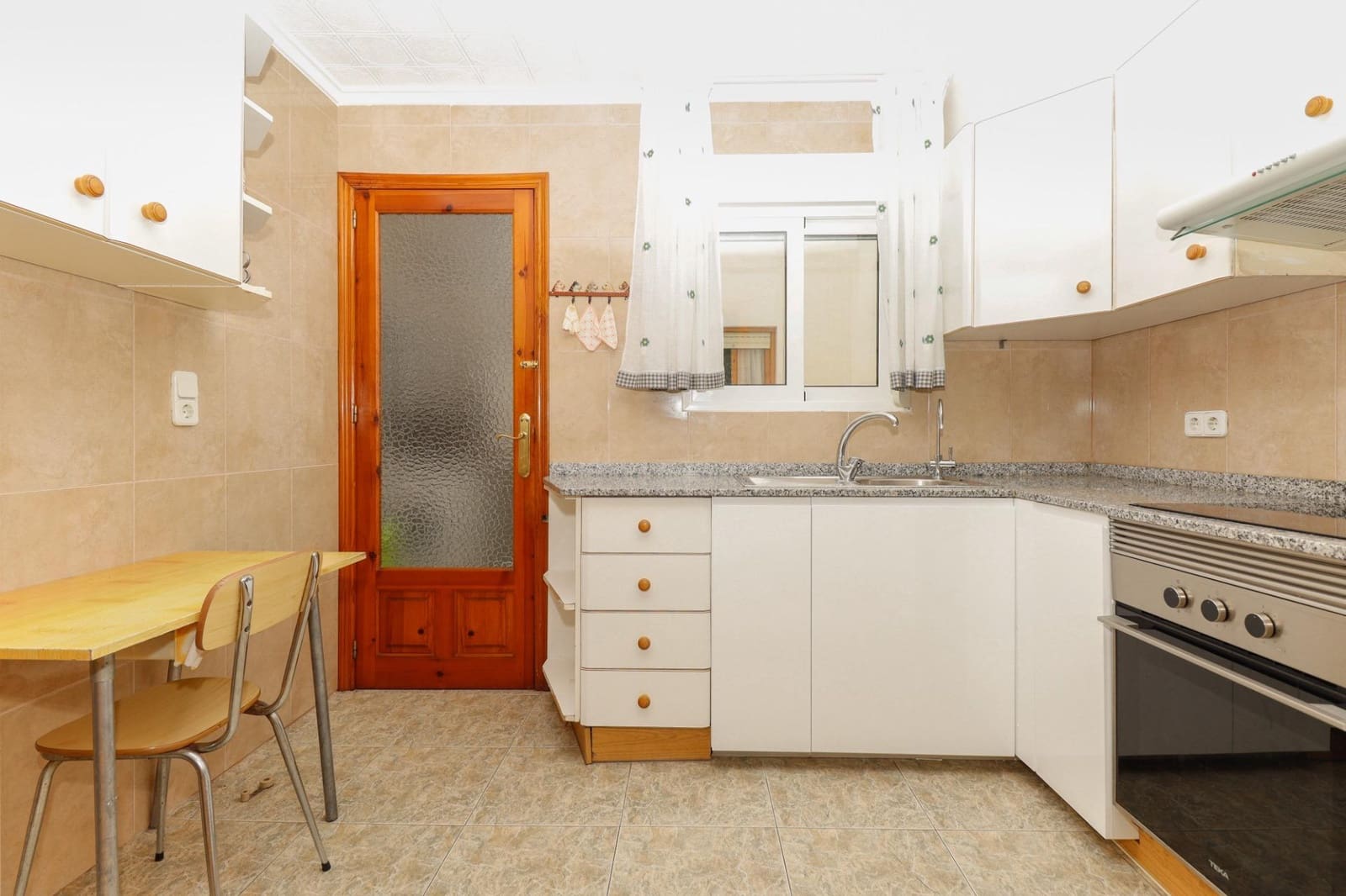 3 sovrum Lägenhet till salu i Torrevieja med garage - 199 000 € (Ref: 9440219)