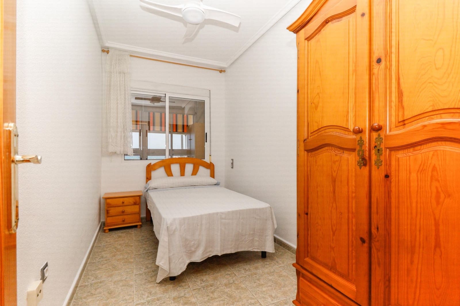 3 sovrum Lägenhet till salu i Torrevieja med garage - 199 000 € (Ref: 9440219)