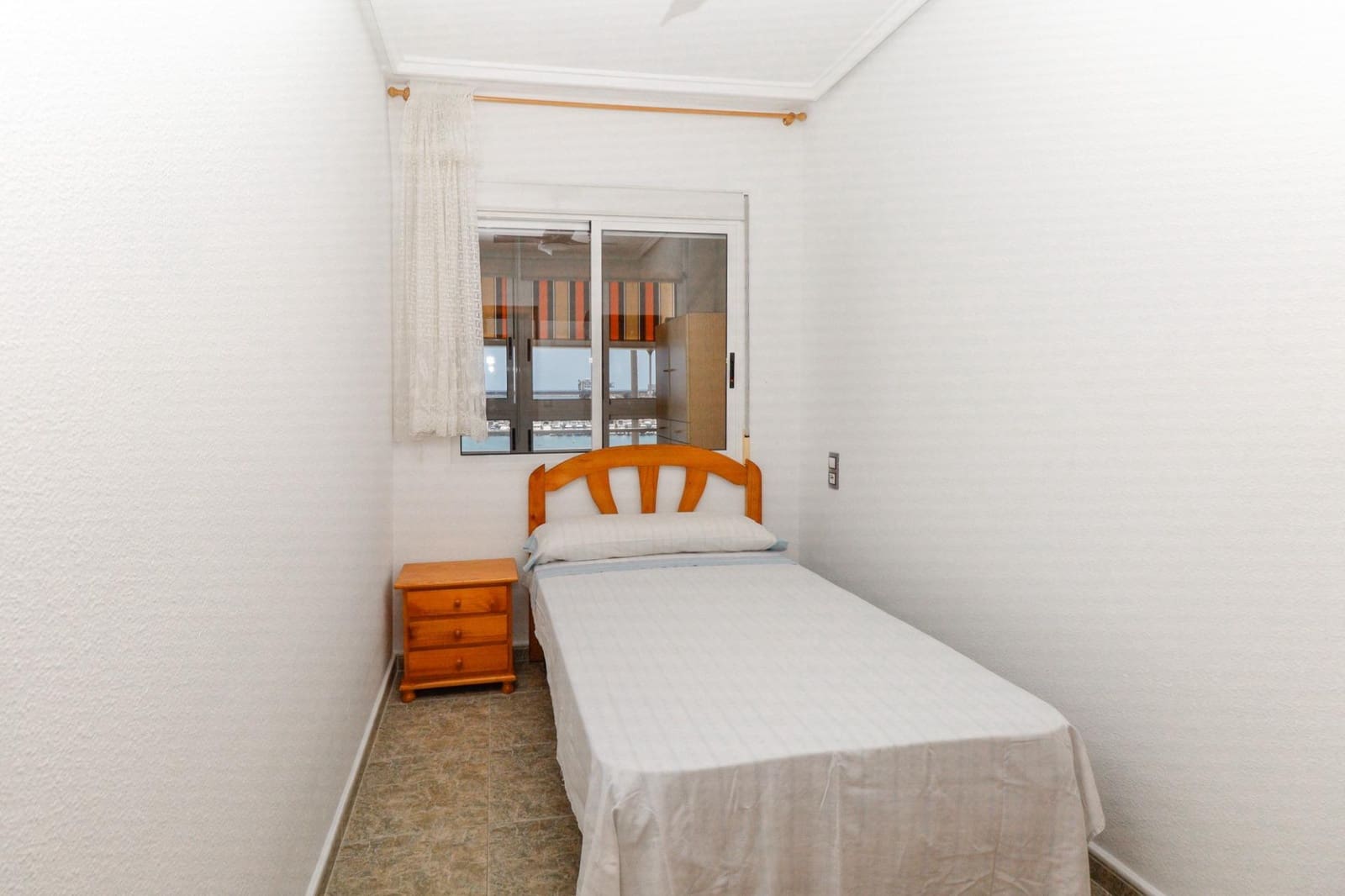 3 sovrum Lägenhet till salu i Torrevieja med garage - 199 000 € (Ref: 9440219)