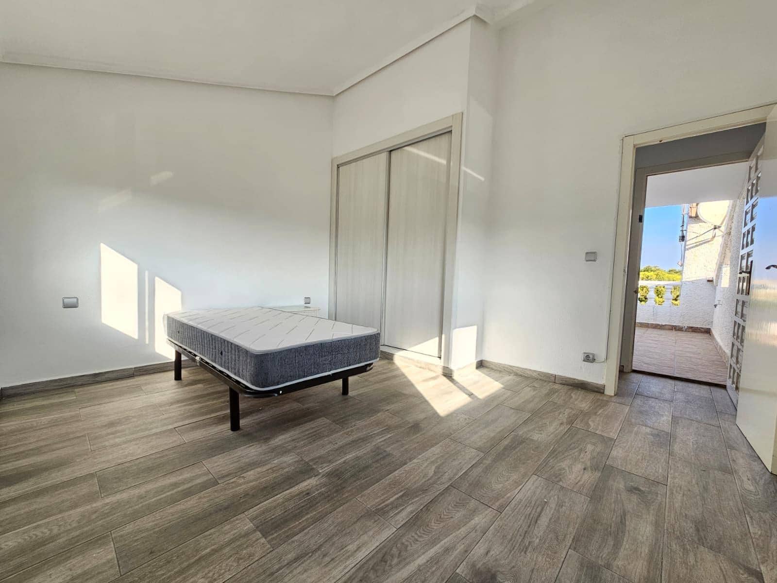 3 soveværelse Rækkehus til salg i Punta Prima - € 189.900 (Ref: 9449579)