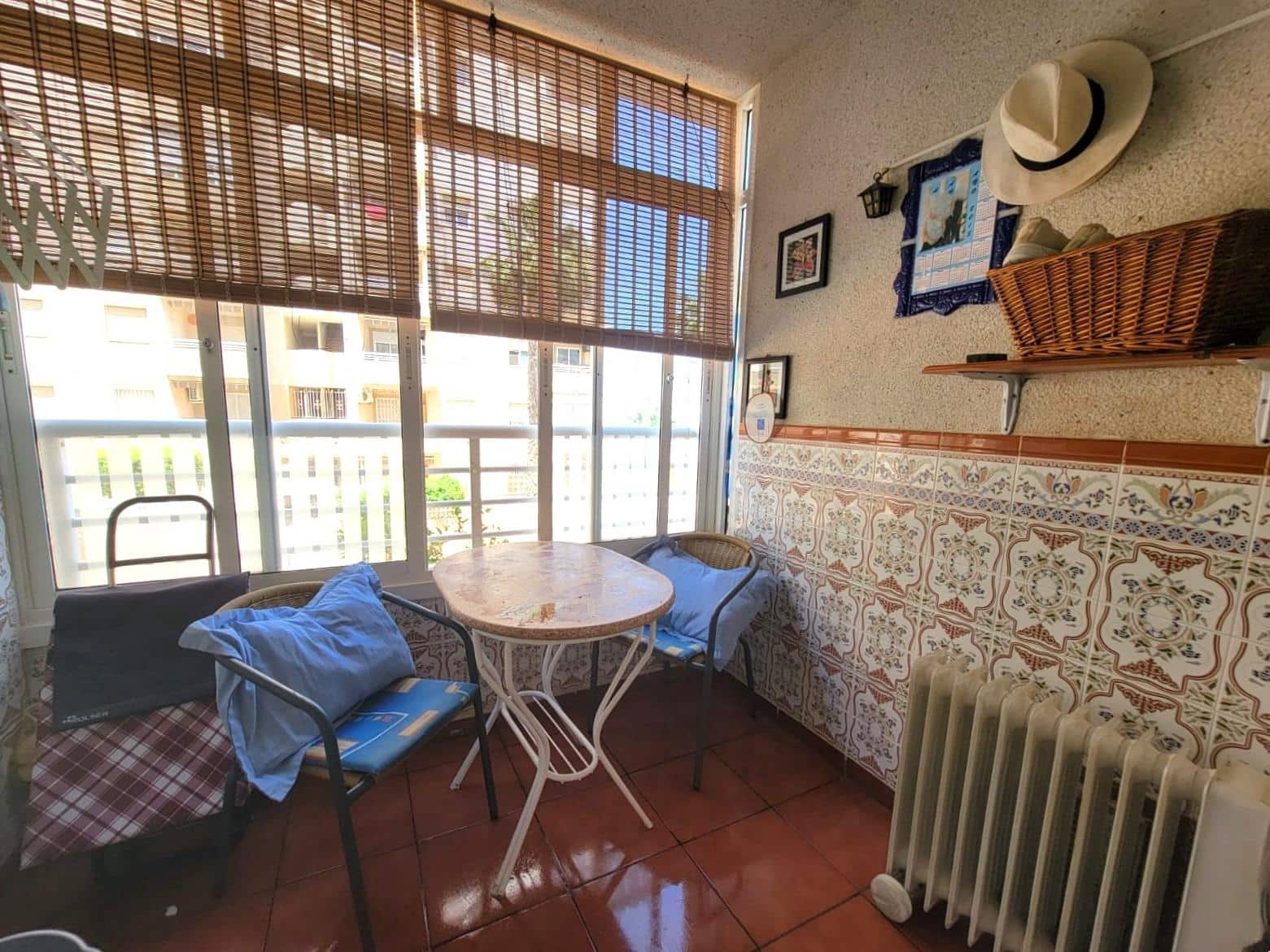 2 makuuhuone Huoneisto myytävänä paikassa Torrevieja mukana uima-altaan - 118 900 € (Ref: 9473086)