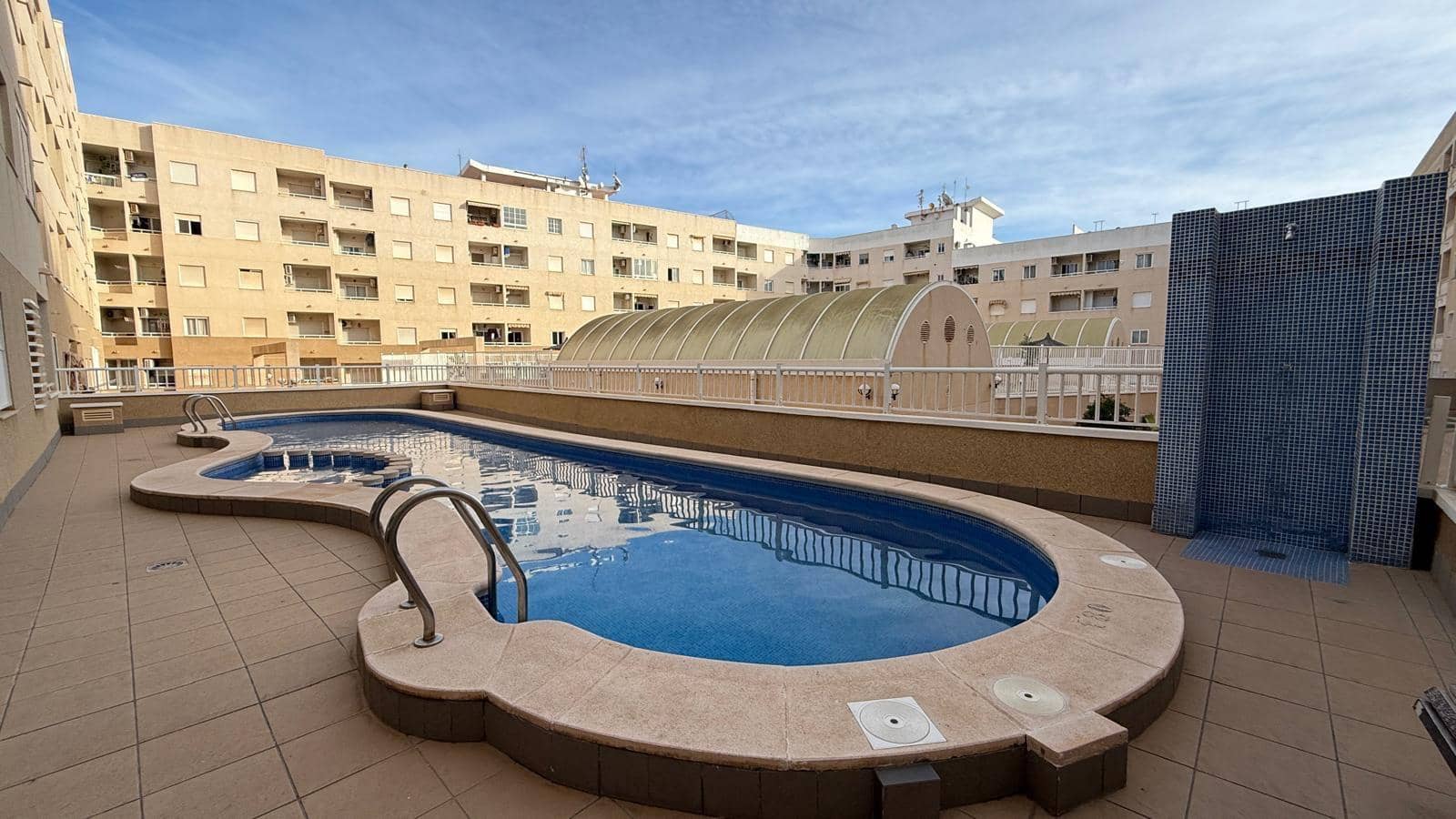 2 bedroom Apartment for sale in Torrevieja - € 129,500 (Ref: 9491614)