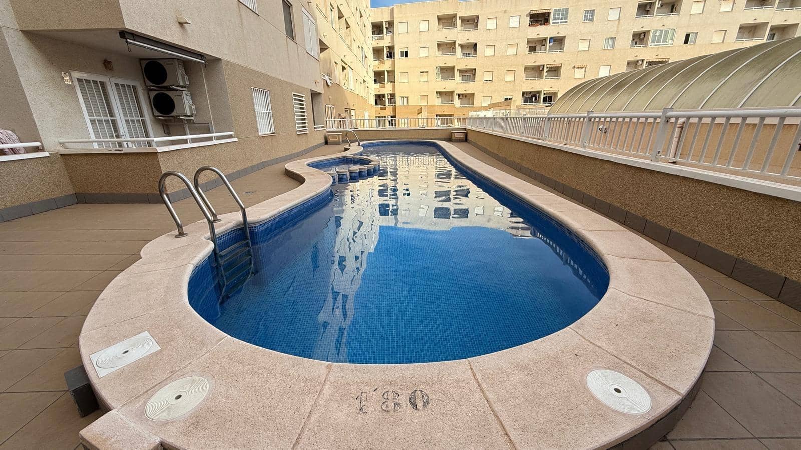 2 bedroom Apartment for sale in Torrevieja - € 129,500 (Ref: 9491614)