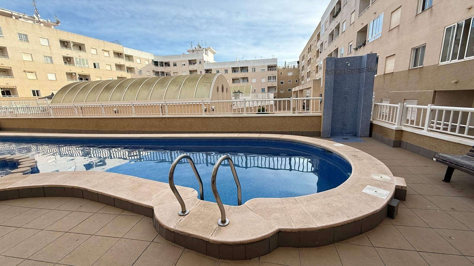2 bedroom Apartment for sale in Torrevieja - € 129,500 (Ref: 9491614)