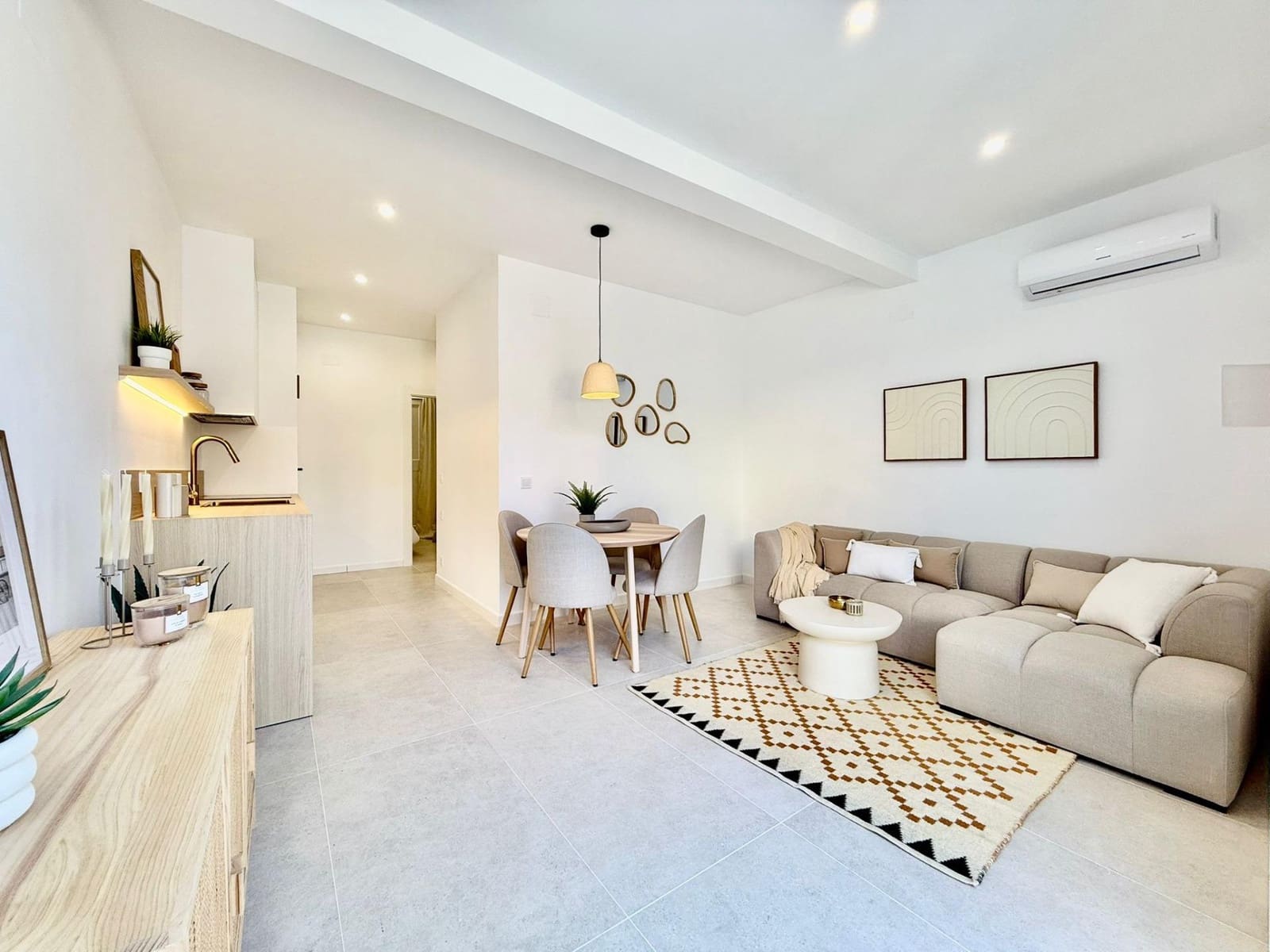 2 slaapkamer Rijtjeshuis te koop in Torrevieja - € 149.000 (Ref: 9496353)