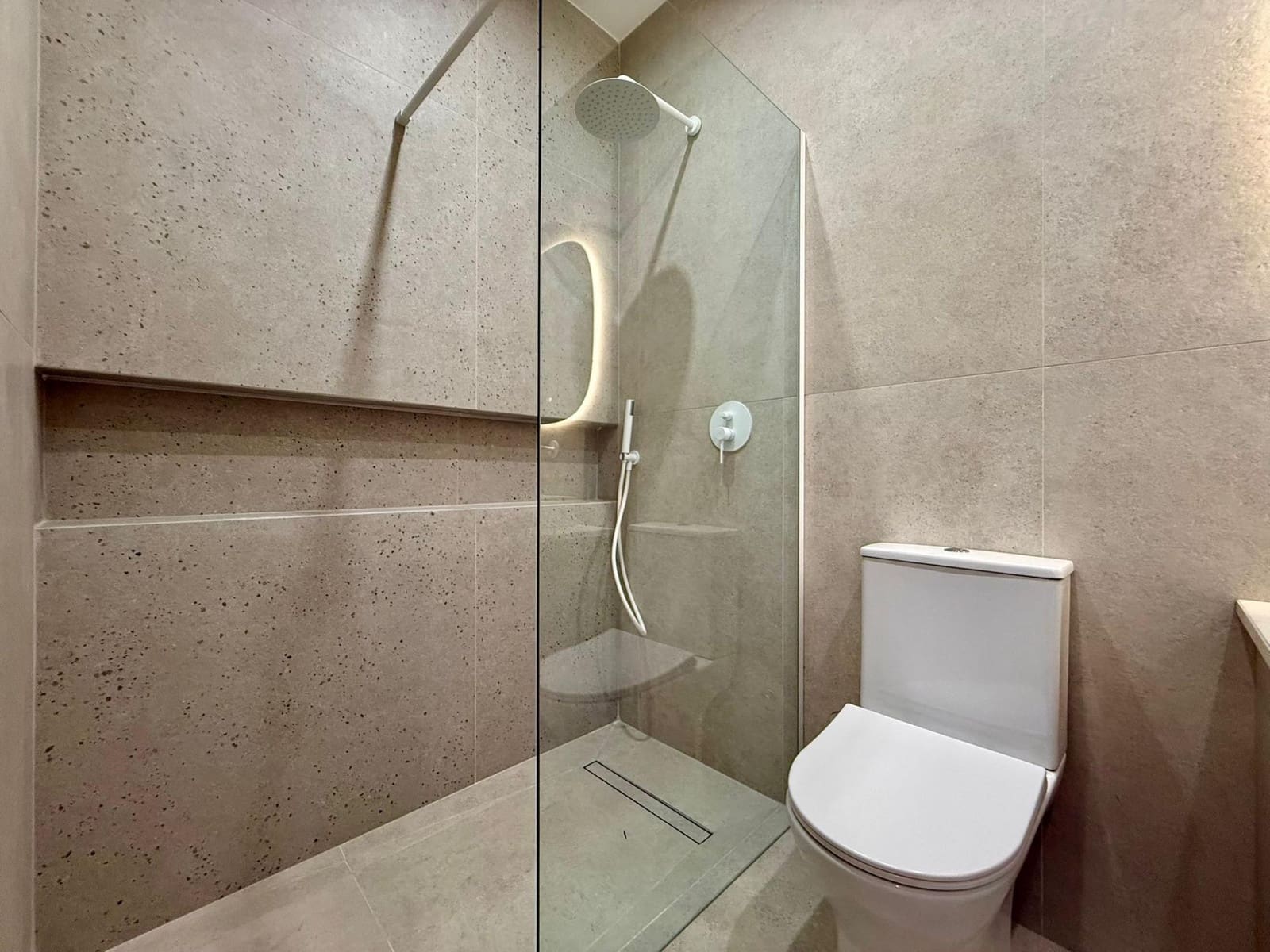 2 slaapkamer Rijtjeshuis te koop in Torrevieja - € 149.000 (Ref: 9496353)