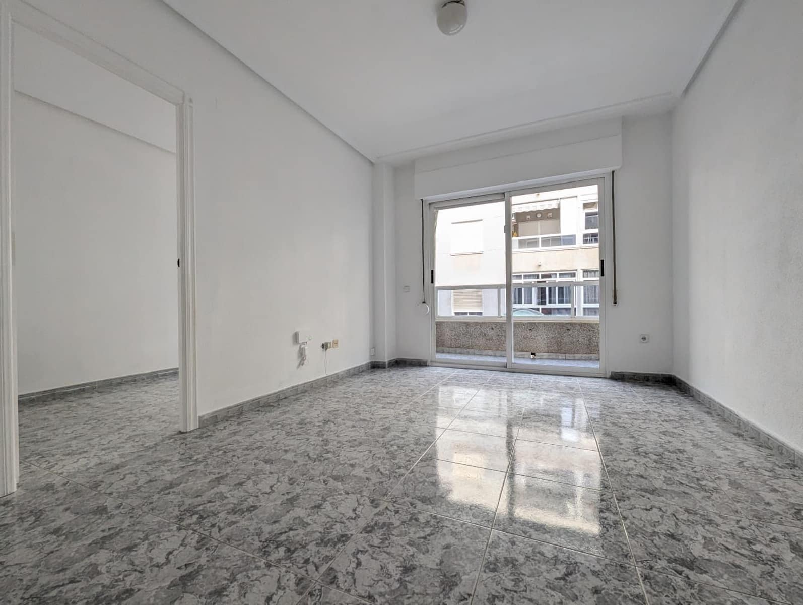 2 soverom Leilighet til salgs i Torrevieja - € 126 000 (Ref: 9519162)