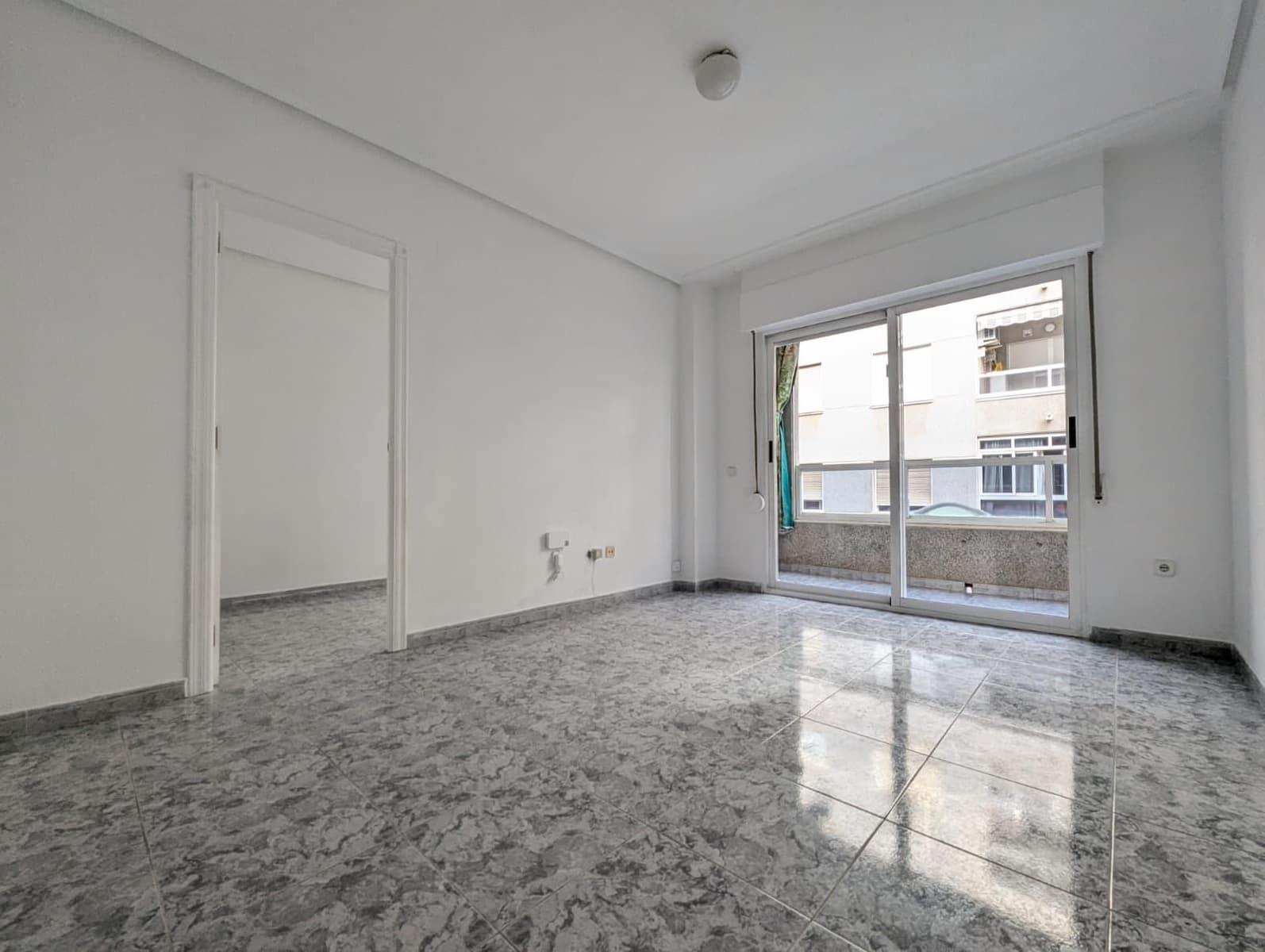 2 soverom Leilighet til salgs i Torrevieja - € 126 000 (Ref: 9519162)