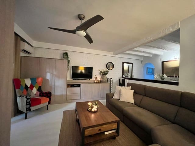 3 slaapkamer Penthouse te koop in Centro, Torrevieja met garage - € 265.000 (Ref: 9541607)