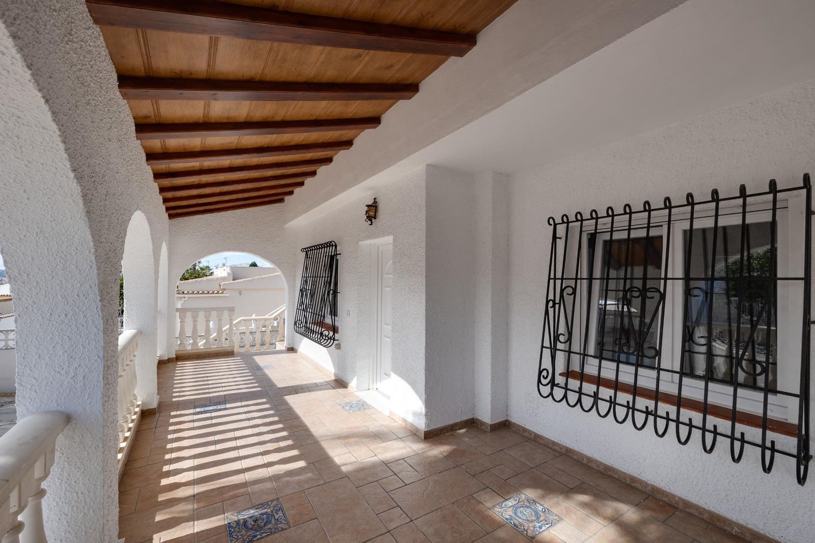 3 sovrum Semi-fristående Villa till salu i Torrevieja med pool - 380 000 € (Ref: 9571373)