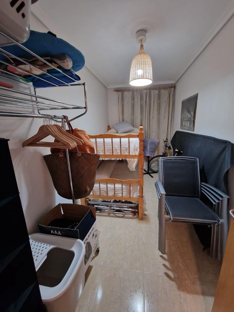 2 makuuhuone Huoneisto myytävänä paikassa Guardamar del Segura mukana 
autotalli - 167 800 € (Ref: 9591512)