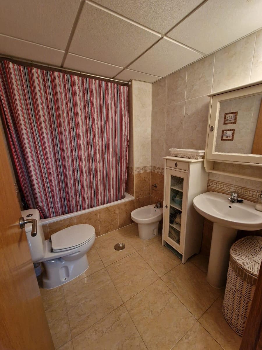 2 makuuhuone Huoneisto myytävänä paikassa Guardamar del Segura mukana 
autotalli - 167 800 € (Ref: 9591512)