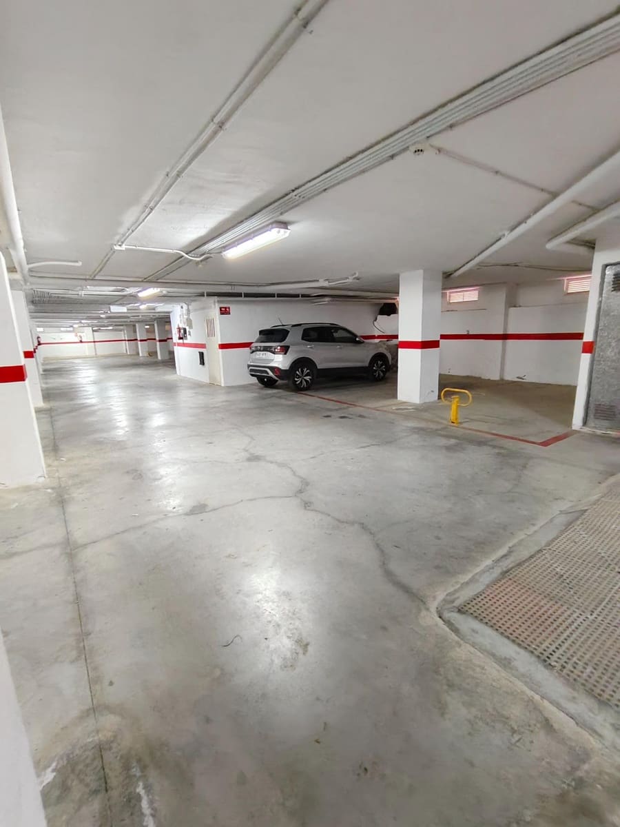 Apartamento de 2 habitaciones en Torrevieja en venta con garaje - 149.900 € (Ref: 9712146)