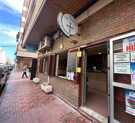 Comercial para venda em Puerto Deportivo, Torrevieja - 120 000 € (Ref: 9715070)