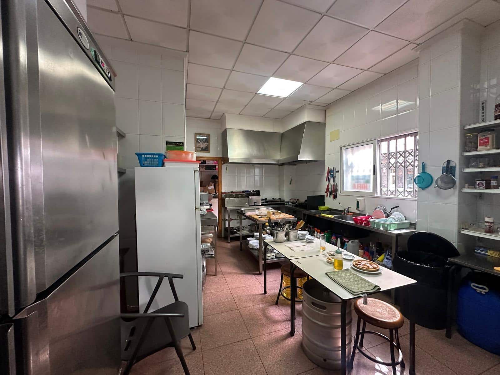 Comercial para venda em Torrevieja - 120 000 € (Ref: 9715070)