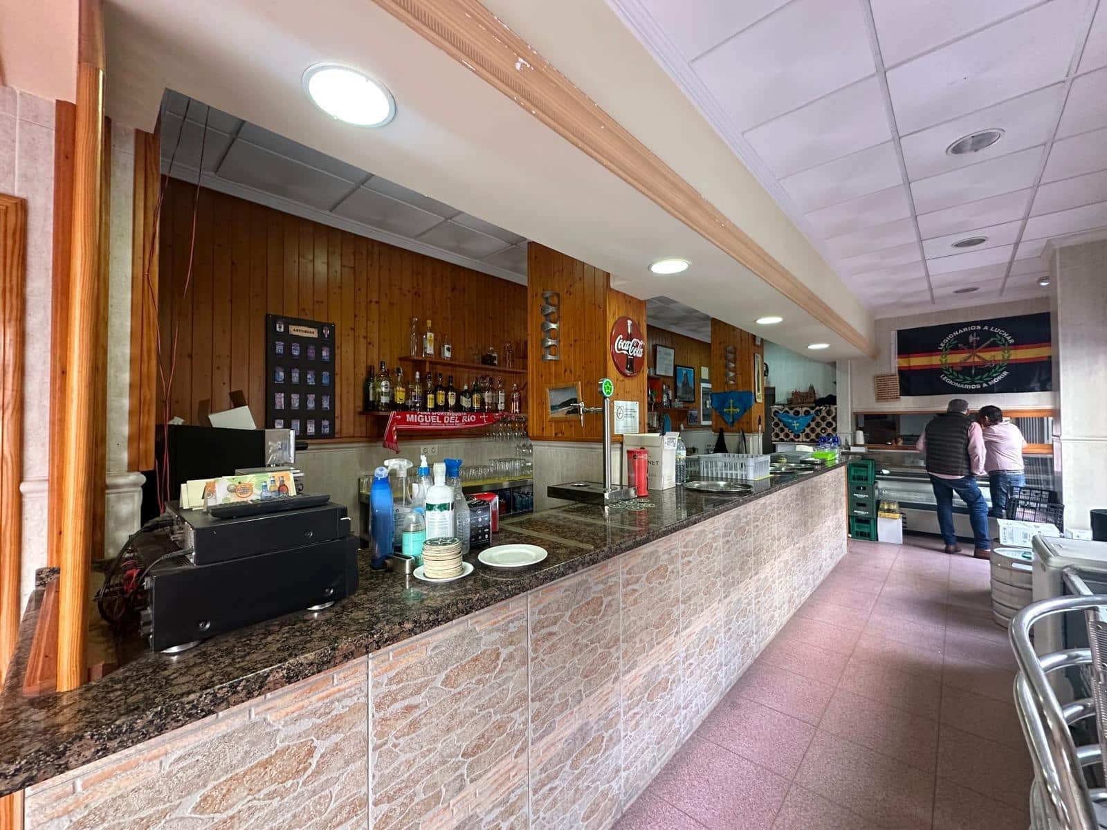 Comercial para venda em Torrevieja - 120 000 € (Ref: 9715070)