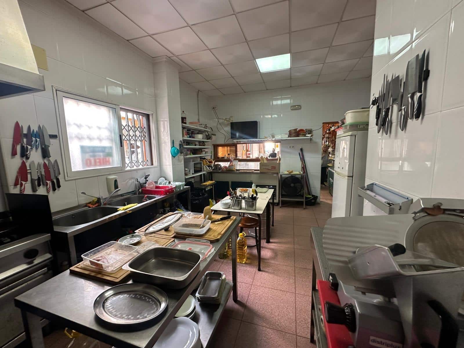 Comercial para venda em Torrevieja - 120 000 € (Ref: 9715070)