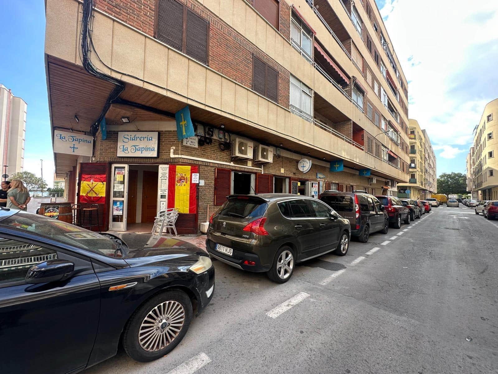Comercial para venda em Torrevieja - 120 000 € (Ref: 9715070)