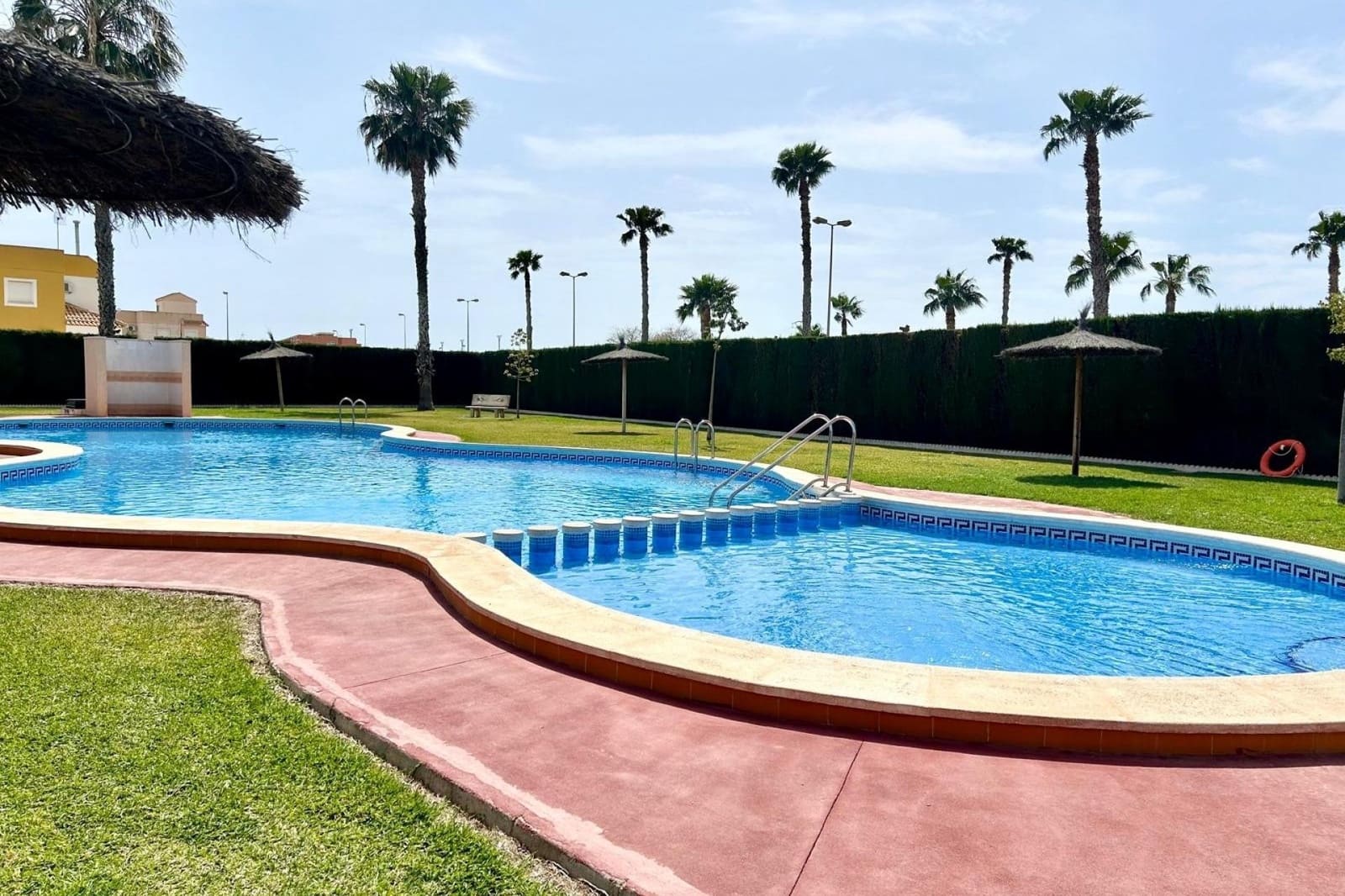 2 bedroom Bungalow for sale in El Limonar with pool - € 168,000 (Ref: 9735705)
