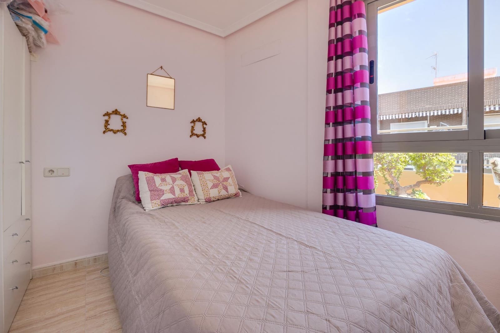 Ático de 2 habitaciones en Torrevieja en venta - 175.000 € (Ref: 9735707)