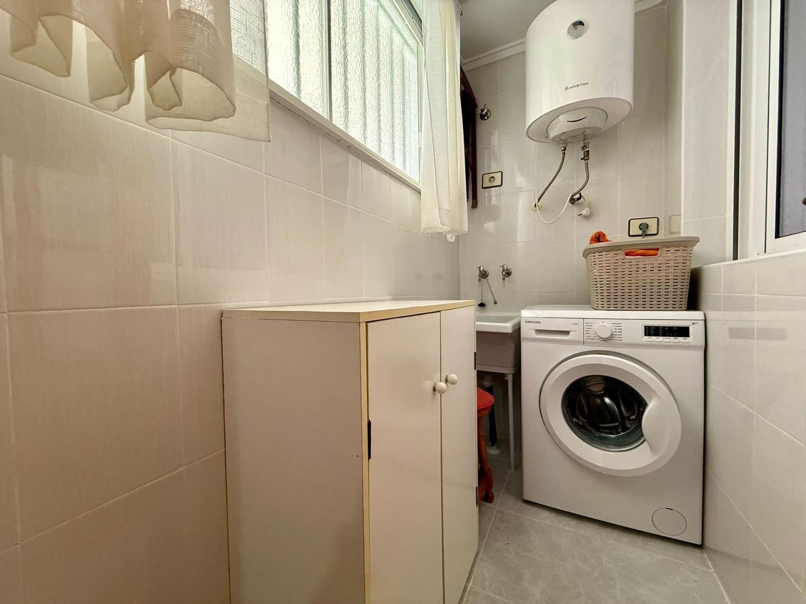 2 sovrum Lägenhet till salu i Torrevieja med garage - 149 900 € (Ref: 9804505)