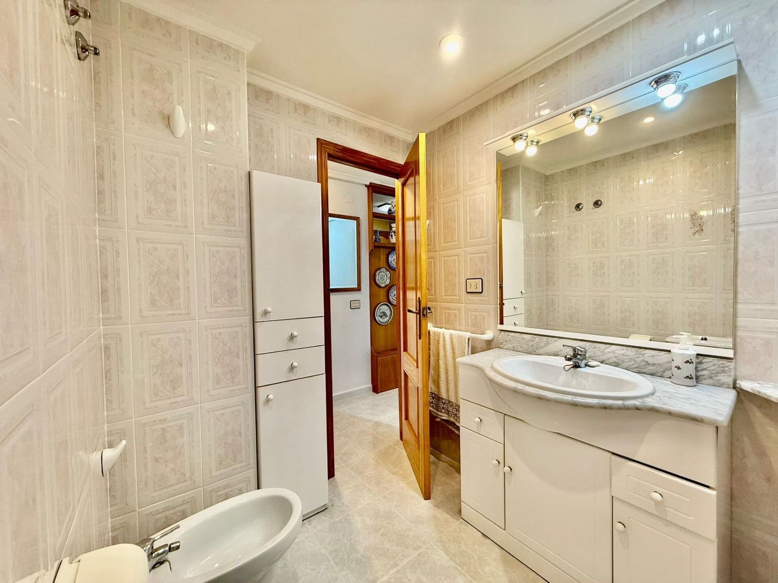 2 sovrum Lägenhet till salu i Torrevieja med garage - 149 900 € (Ref: 9804505)