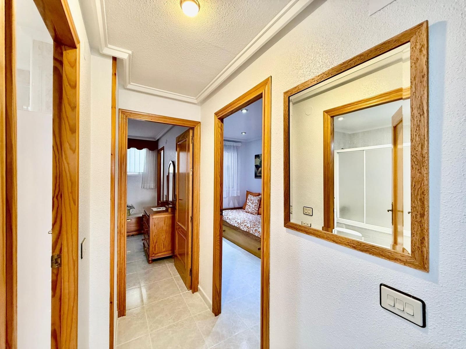 2 sovrum Lägenhet till salu i Torrevieja med garage - 149 900 € (Ref: 9804505)