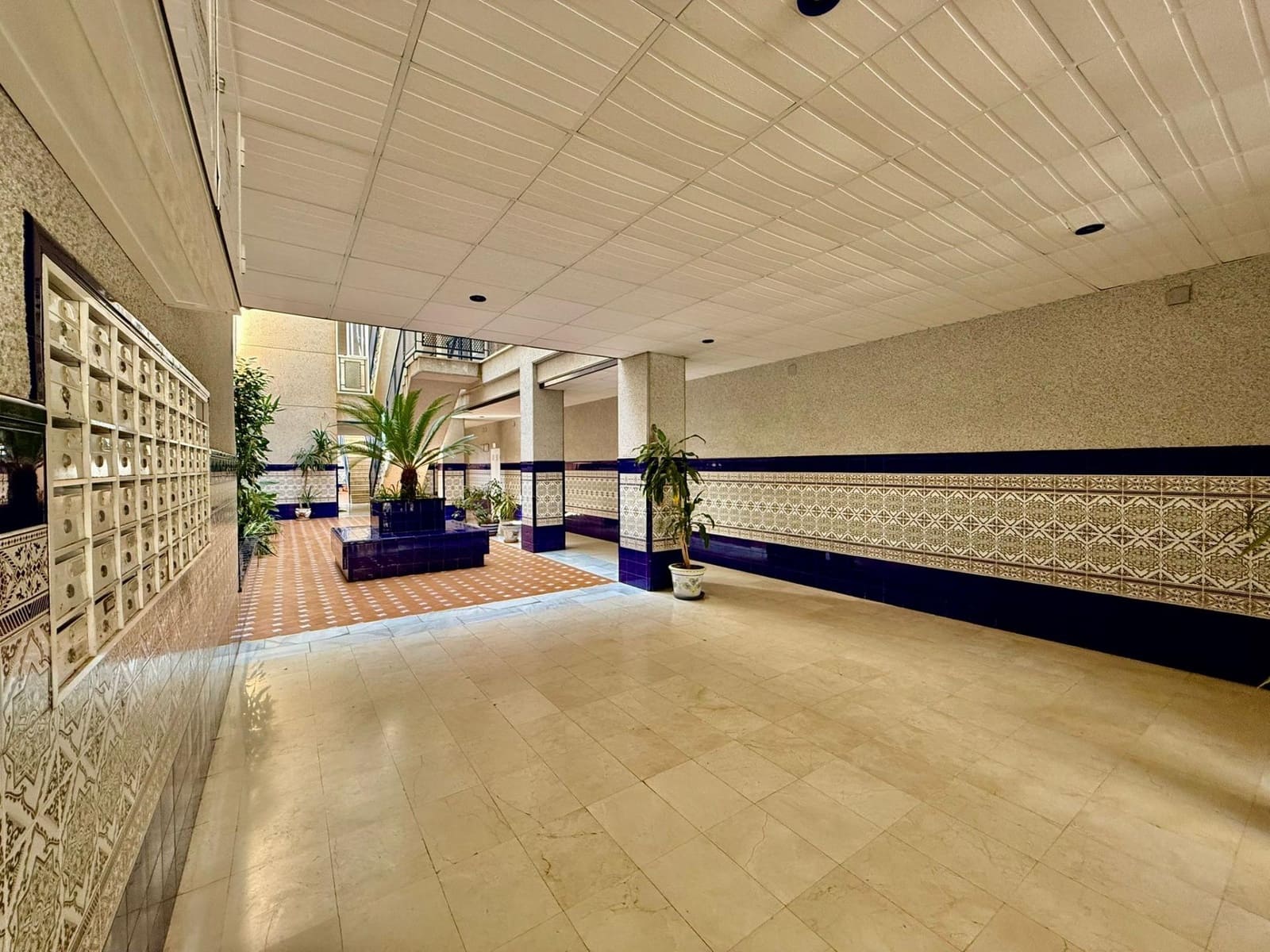 2 sovrum Lägenhet till salu i Torrevieja med garage - 149 900 € (Ref: 9804505)