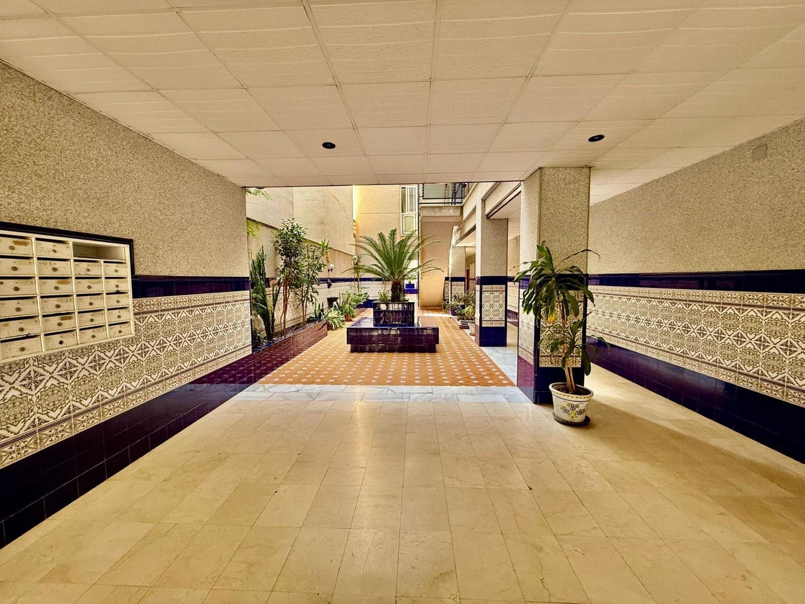 2 sovrum Lägenhet till salu i Torrevieja med garage - 149 900 € (Ref: 9804505)