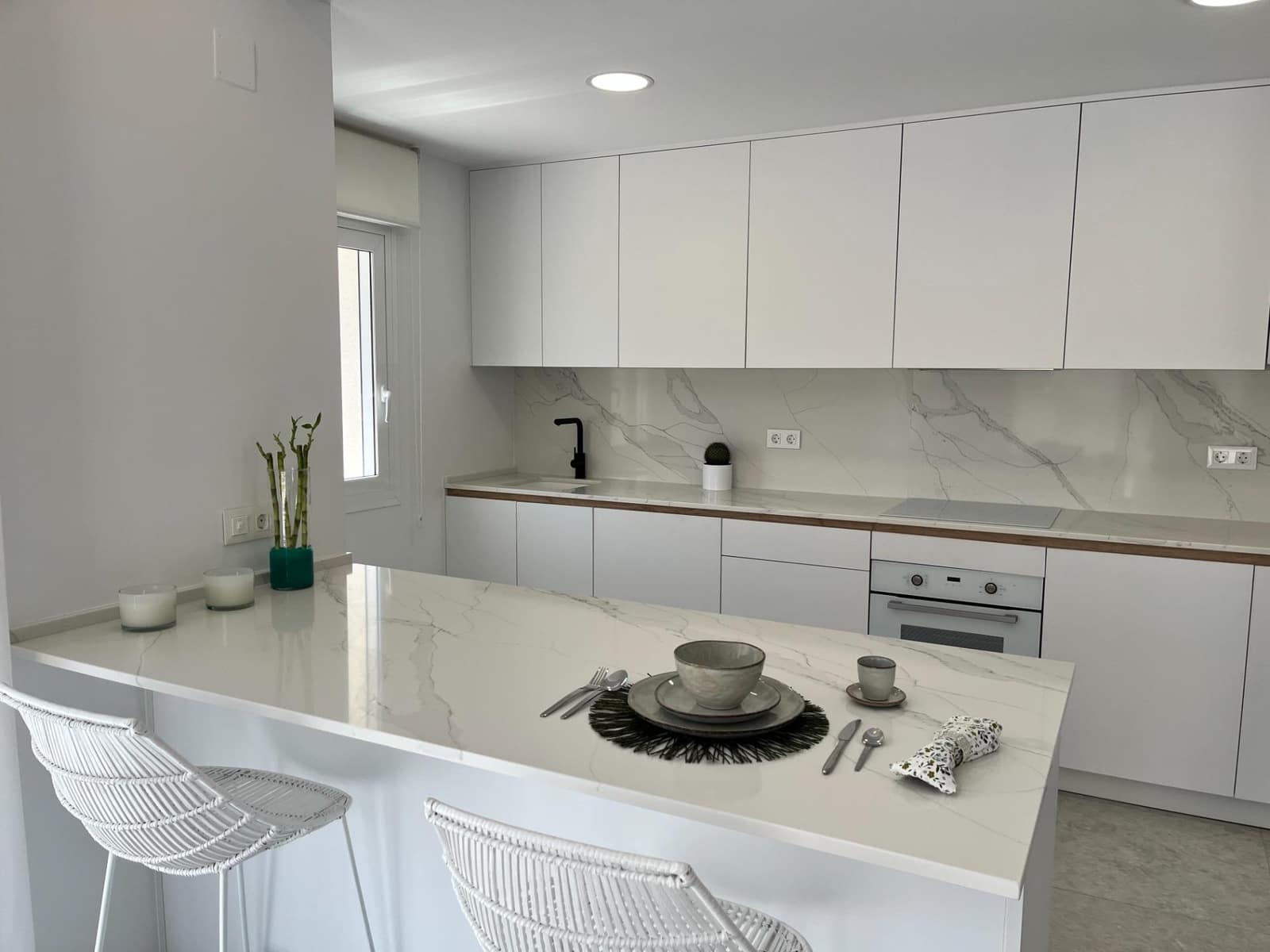 Apartamento de 3 habitaciones en Torrevieja en venta con piscina - 350.000 € (Ref: 9806608)