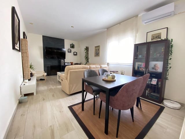 Chalet de 3 habitaciones en El Chaparral - La Siesta - La Torreta, Torrevieja en venta con piscina - 410.000 € (Ref: 9806609)