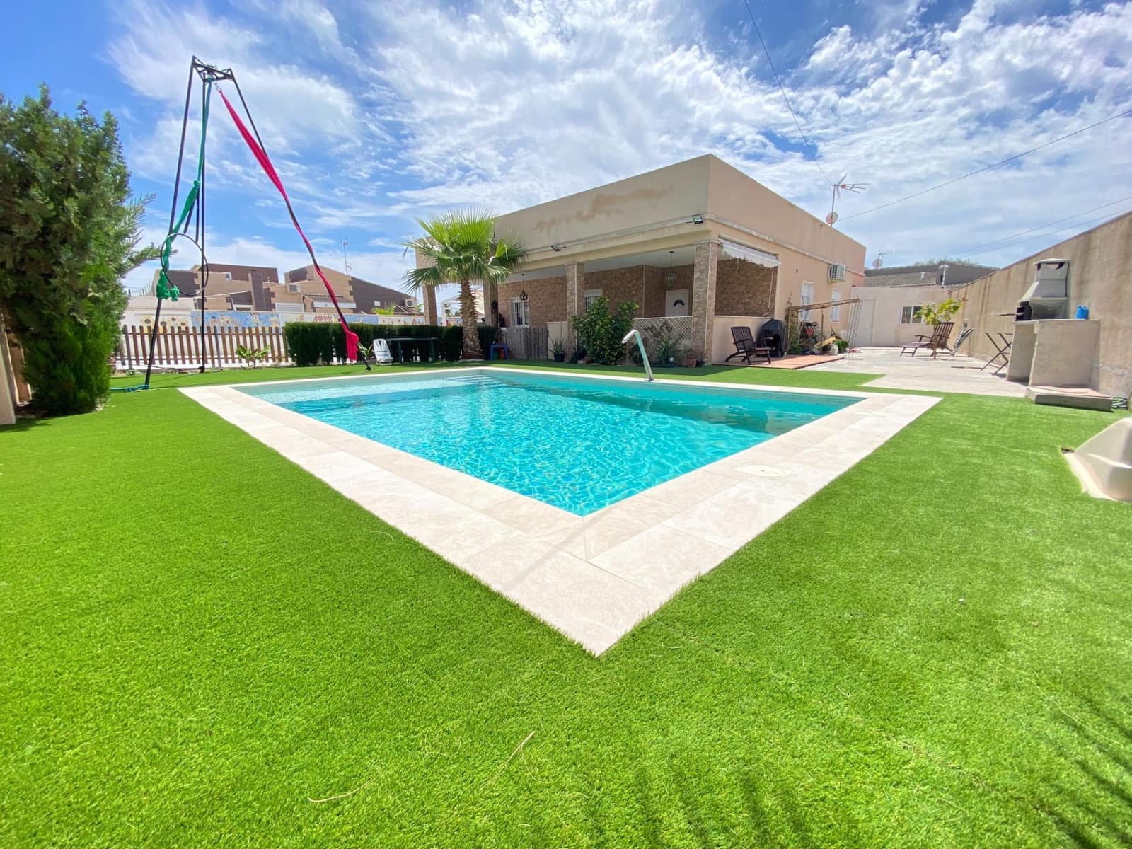 3 Zimmer Villa zu verkaufen in Torrevieja mit Pool - 410.000 € (Ref: 9806609)